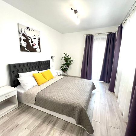 Osapart Comfortable Apartment In A Complex Great Britain Leopoli Esterno foto