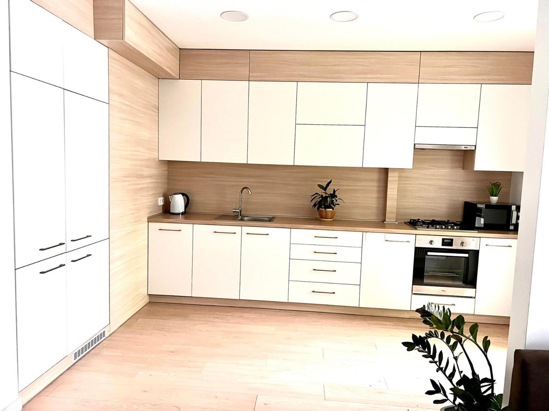 Osapart Comfortable Apartment In A Complex Great Britain Leopoli Esterno foto